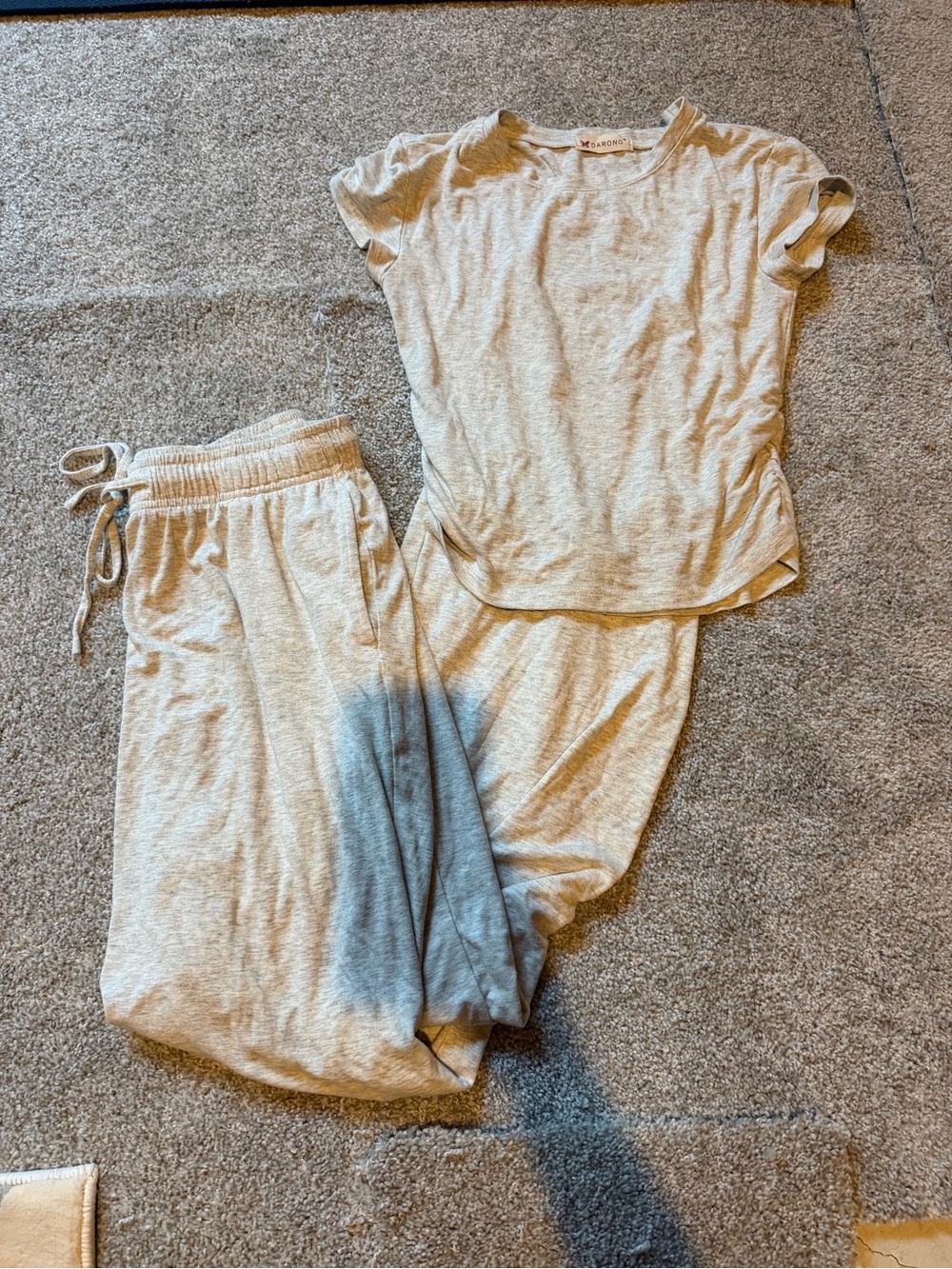 Light Gray Lounge Tee & Jogger Set - Unbranded